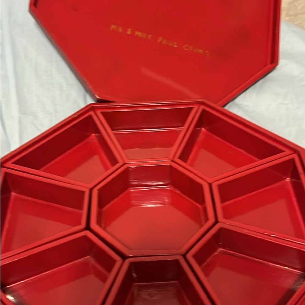 Red Octagonal Decorative Box with Bird Design - Picture 4 of 7